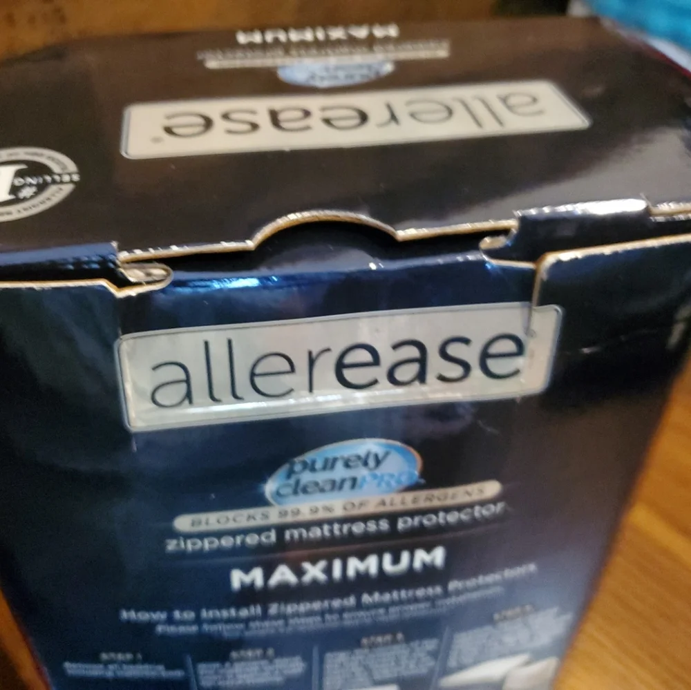 ALLEREASE Maximum Mattress Protector Blocks 99.9% Allergens White Full Flex Fit